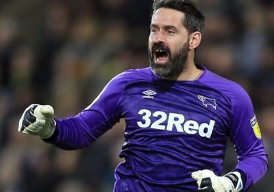 مانشستر سيتي يمدد إعارة الحارس سكوت كارسون