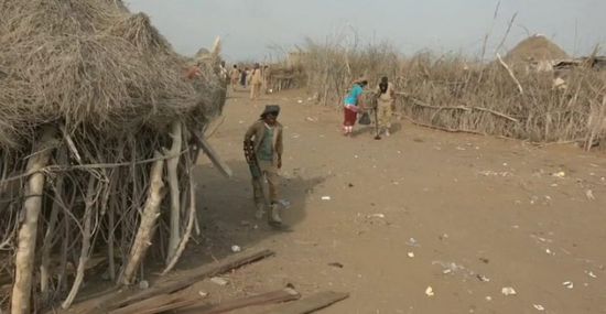 بعد عودة صاحبه.. "المشتركة" تنزع ألغاما من منزل بالمخا
