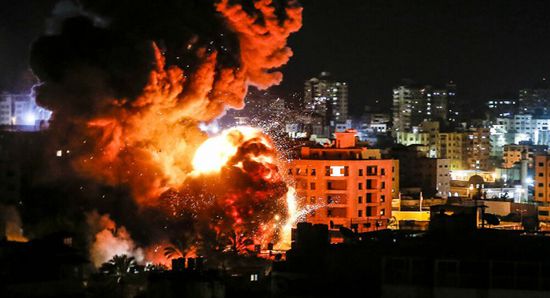 الجيش الإسرائيلي يقصف مواقع عسكرية بقطاع غزة