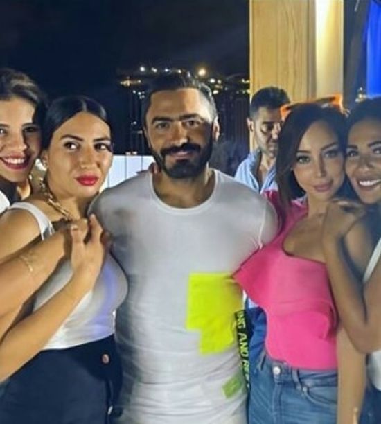 تعرف على هدية بسمة بوسيل لزوجها تامر حسني في عيد ميلاده (فيديو)