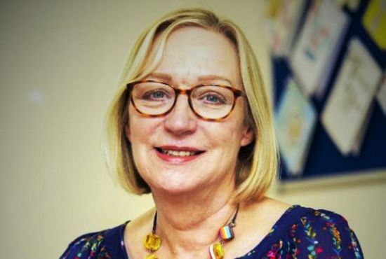 نائبة بريطانية تطالب بلادها بالتدخل لمنع تسرب صافر