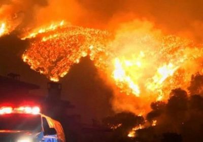 إجلاء 240 ألف شخص في كاليفورنيا بسبب الحرائق