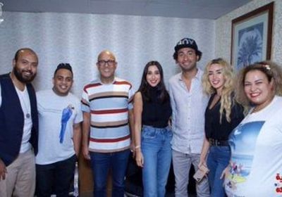 أشرف عبدالباقي ينشر صور كواليس مسرحية "صباحية مباركة"