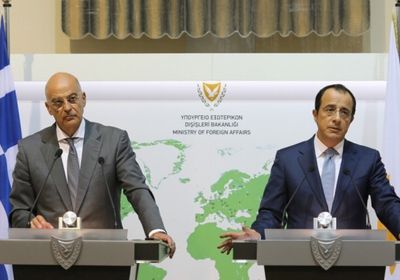 قبرص واليونان يتفقان على التصدي للاستفزات التركية بالمتوسط