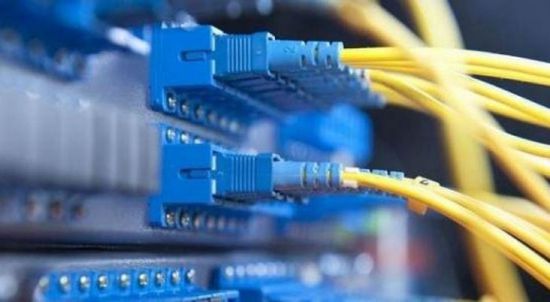 رغم مزاعم السنترال بإصلاحه.. شكاوى من انقطاع الإنترنت بردفان