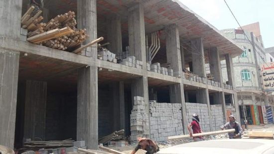 "الشيخ عثمان" تلاحق مخالفي البناء والبسطات