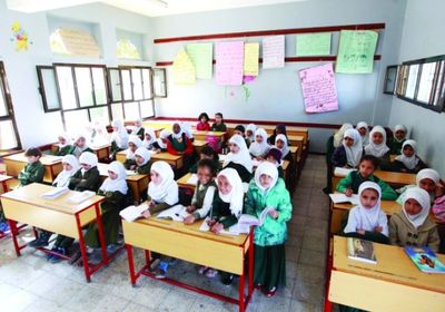 مجالس آباء بردفان تطالب بعودة الطلاب إلى المدارس