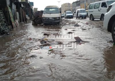 أمطار ردفان تعيق حركة السير