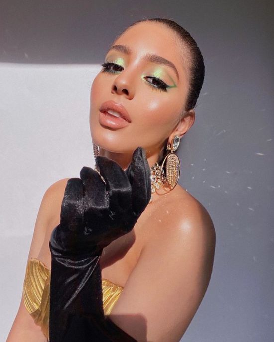 بإطلالة غريبة.. مايان السيد تخضع لجلسة تصوير جديدة (صور)