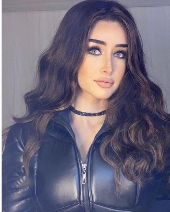 هنا الزاهد تشارك متابعيها بصور أحدث إطلالتها