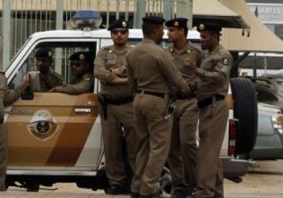 شرطة مكة تضبط يمنيا سرق 312 قاطعا كهربائيا