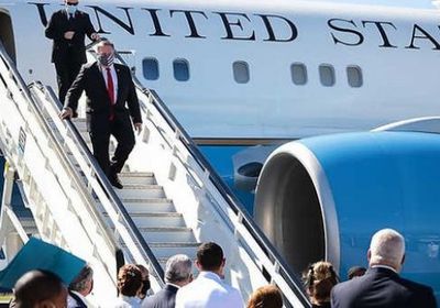 وزير الخارجية الأمريكي يصل إلى سلطنة عمان 