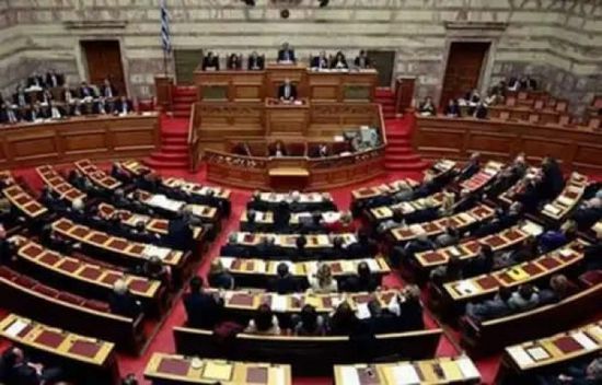 رسميا.. البرلمان اليوناني يصدق على اتفاقية ترسيم الحدود البحرية مع مصر