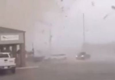 المركز الوطني يكشف تحوّل الإعصار لورا إلى عاصفة مدارية