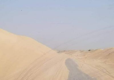وسط صمت إخواني.. الرمال المتحركة تغلق طريق وادي رضوم
