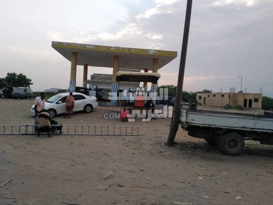 عمود كهرباء آيل للسقوط يهدد حياة المارة بخنفر