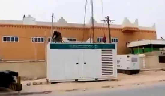 البرنامج السعودي يمنح "غيضة العام" مولدًا كهربائيًا