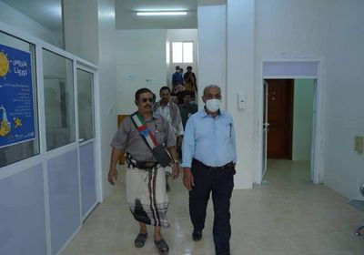 رئيس "انتقالي حضرموت" يطلع على احتياجات مستشفى دوعن