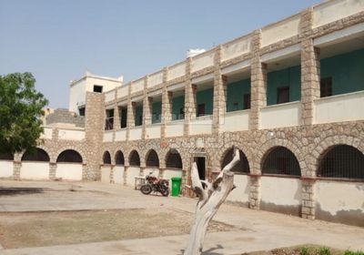 مستشفى أحور يستغيث لرفده بالمستلزمات الطبية