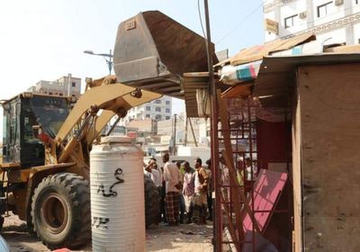 حملة لإزالة العشوائيات في الشيخ عثمان