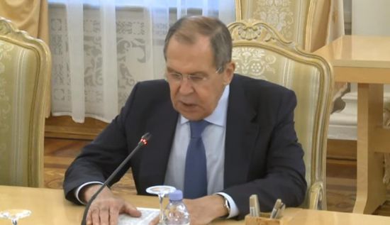  وزير الخارجية الروسي خلال لقائه مع بيدرسون: الوضع الإنساني في سوريا معقد