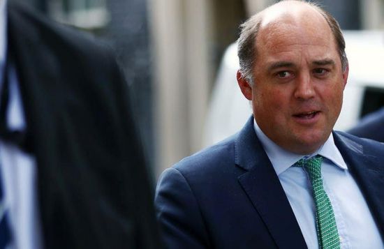 وزير الدفاع البريطاني: إيران تدعم الإرهاب عبر الحوثيين