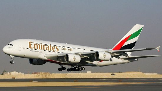 طيران الإمارات يستأنف رحلاته اليومية إلى سلطنة عمان