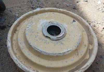 تفكيك لغم حوثي في مزرعة بالدريهمي
