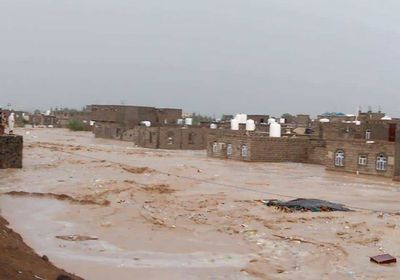 سيول تبن تبتلع طفلا من بين أقاربه