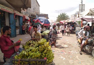 بسطات الباعة تُفاقم أزمة المرور بخنفر (صور)