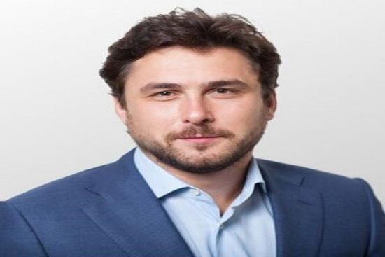 إعلامي يتوقع وجود حلول حاسمة للملف السوري (تفاصيل)