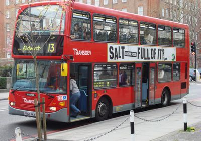 شرطة بريطانيا: حقيبة مشبوهة في حافلة ركاب بمانشيستر