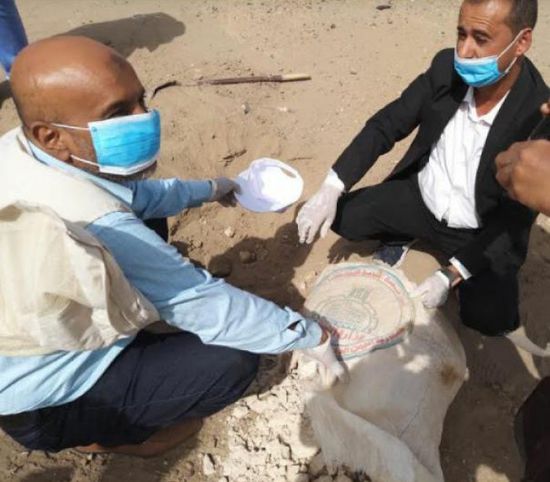 بعد تخلي سلطة لحج عنهم.. أهالي تبن فريسة للمواد السامة