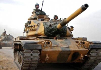  تركيا تحشد دبابات على الحدود مع اليونان