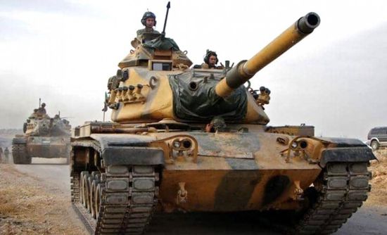  تركيا تحشد دبابات على الحدود مع اليونان