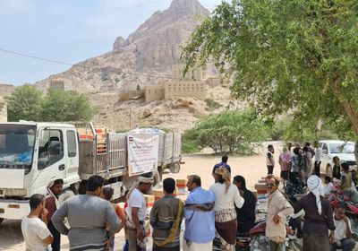 220 مستفيدا من قافلة "الهلال الإماراتي" في الروضة (صور)