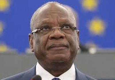 رئيس مالي المستقيل يتجه إلى أبوظبي للخضوع للعلاج