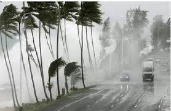  مصرع شخص وإصابة 4 آخرين هبوب عواصف قوية في بولندا