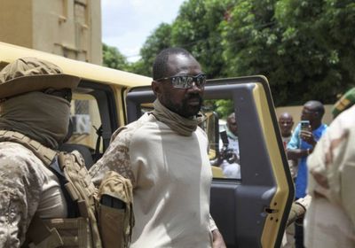 المجلس العسكري في مالي يرفع حظر التجول