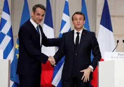 رئيس وزراء اليونان يلتقي ماكرون في 10 سبتمبر الجاري