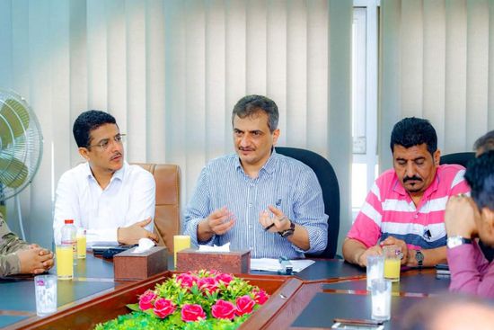 بالصور.. تكليفات بتطوير المنظومة الأمنية في مطار عدن