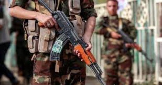 رغم السداد.. مسلحون حوثيون يهاجمون التجار لدفع الزكاة مرتين