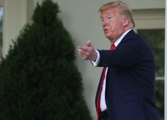 ترامب: الديمقراطيون لا يريدون إبرام صفقة بشأن جولة أخرى من حزم التحفيز