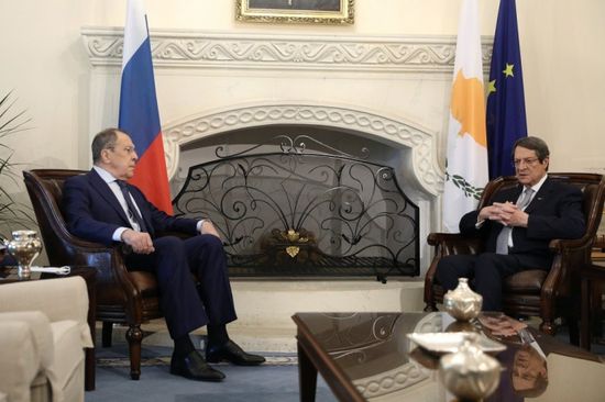 وزير الخارجية الروسي يجري محادثات مع الرئيس القبرصي حول المتوسط