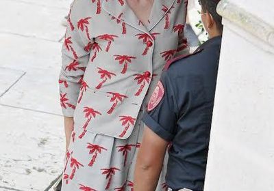 كيت بلانشيت تخضع للفحص الطبي أثناء حضور فعاليات مهرجان فينيسيا السينمائي