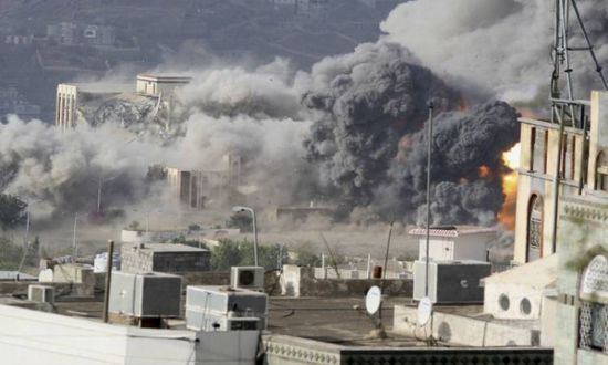 قصف مصانع إخوان ثابت.. إرهاب غاشم يصنعه الحوثيون