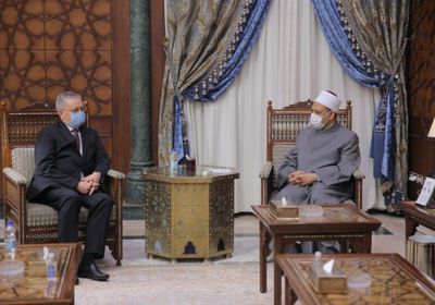  شيخ الأزهر يستقبل السفير الروسي: نرحب برفع مستوى التعاون العلمي وتدريب الأئمة