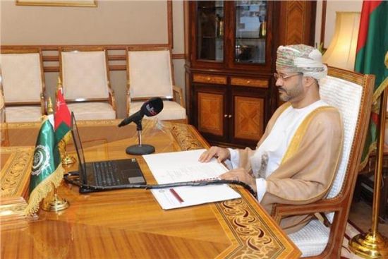  وزير الخارجية العُماني: ندعم جهود ومبادرات السلام في المنطقة