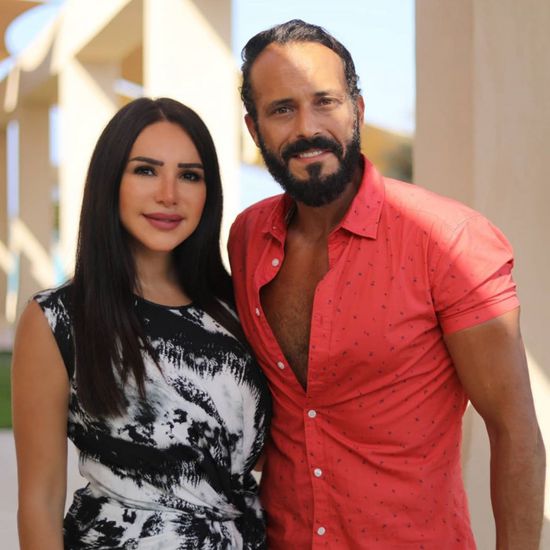 يوسف الشريف يخضع لجلسة تصوير جديدة مع زوجته إنجي علاء