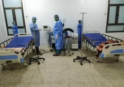 إضراب في مستشفى المصينعة بشبوة لصرف رواتب الأطباء